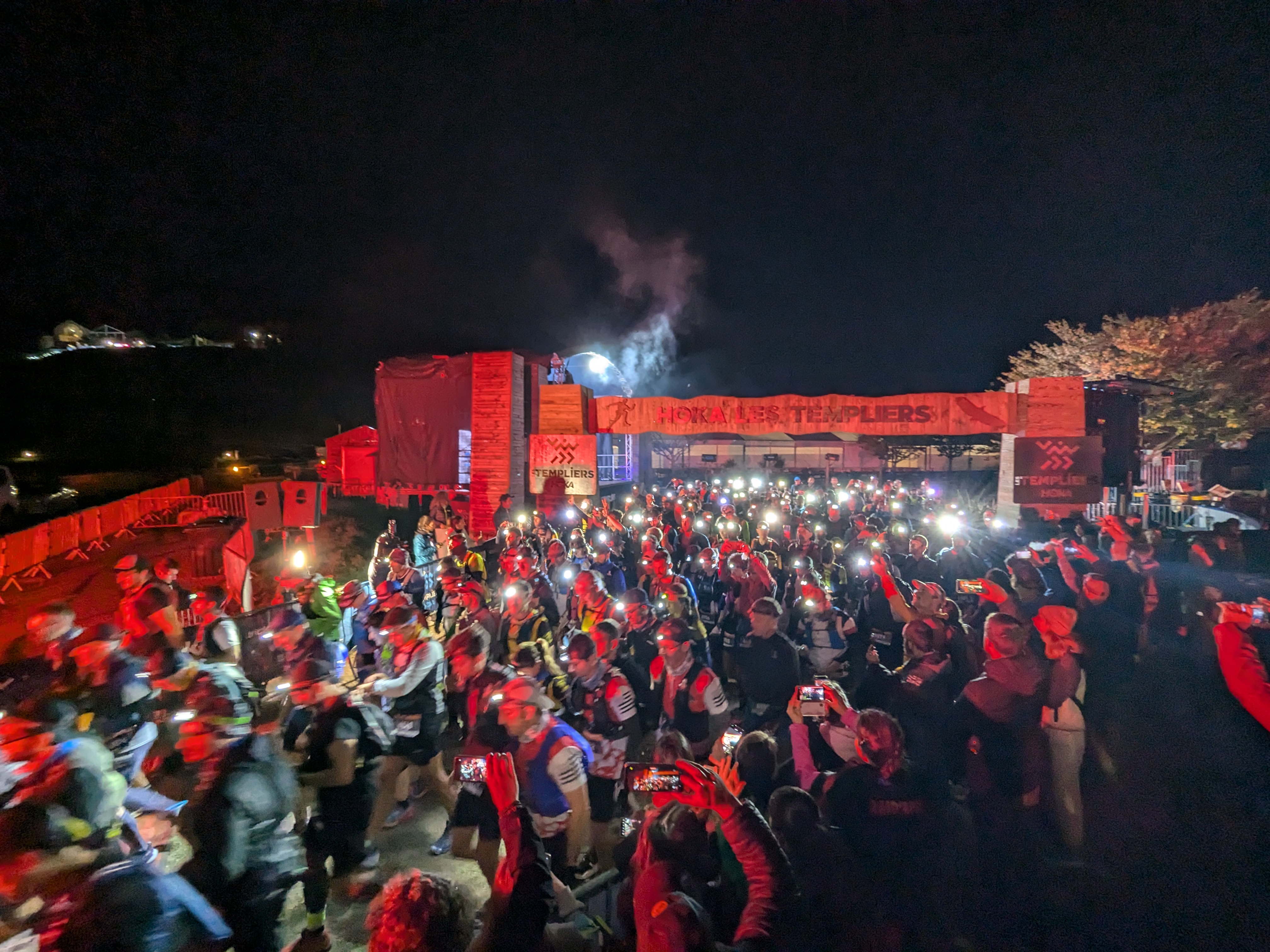 départ avec fumigènes